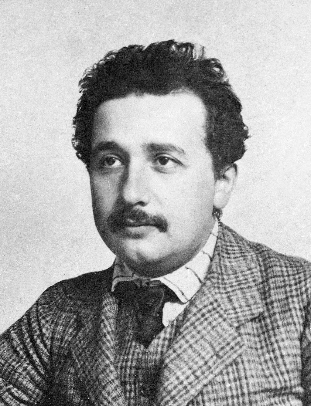 Lucien Chavan via Wikimedia Commons.