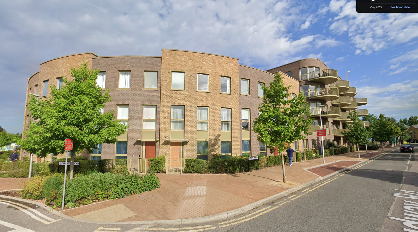 Regeneration of the Ferrier Estate, now Kidbrooke Village. The perspectives are actually matching, though the street network has changed