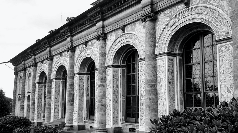 Unstructural engaged orders in Prague. Author’s collection.